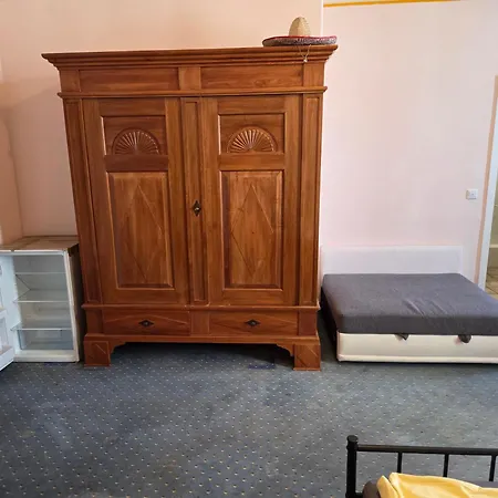 Zur Senne Hotel *